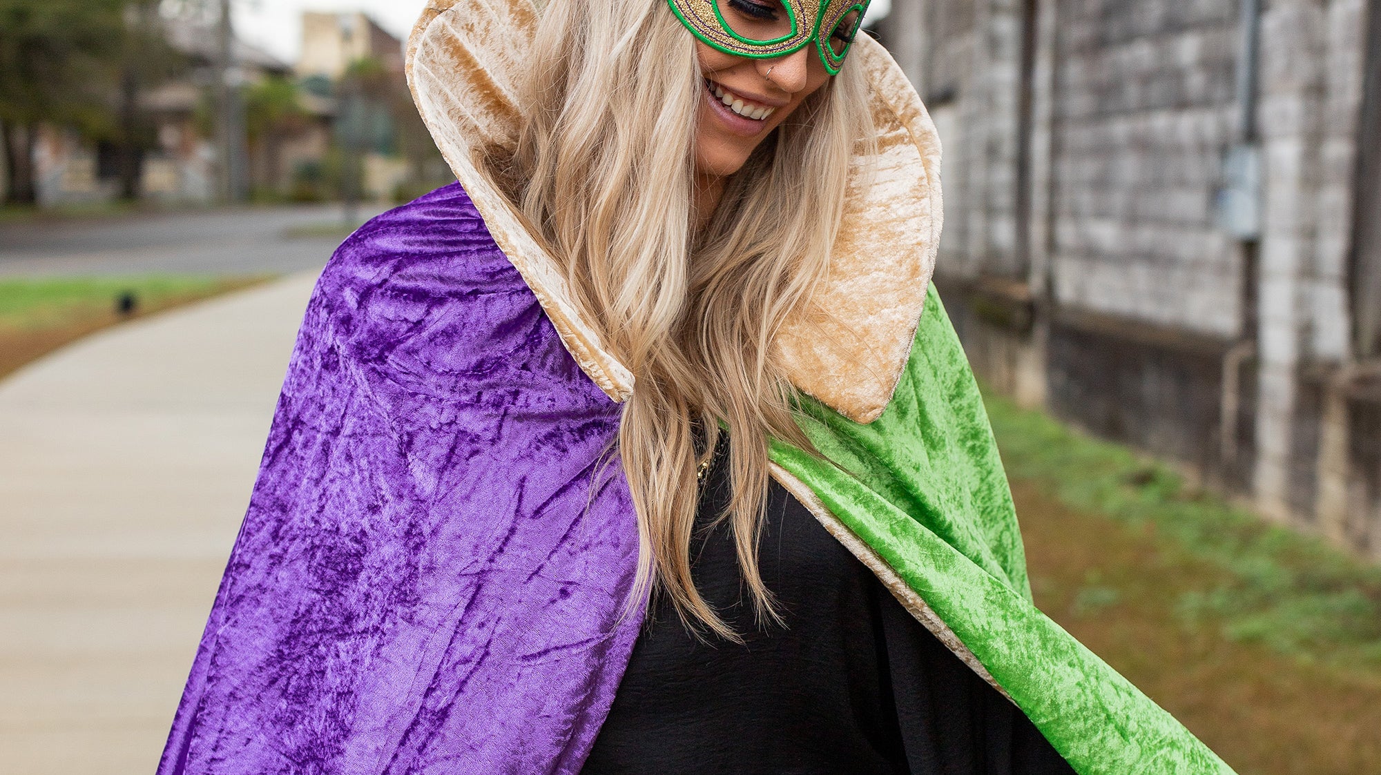 How Do I Dress Up for Mardi Gras?