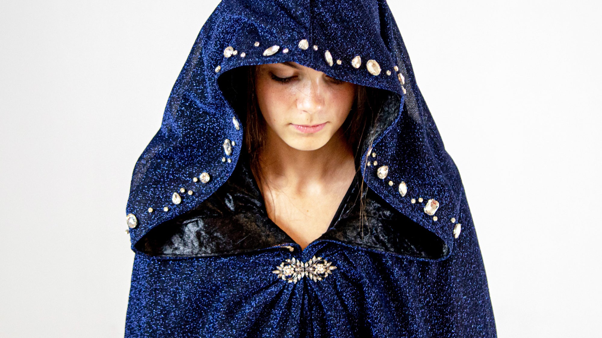 Taylor Swift's Cloak Style