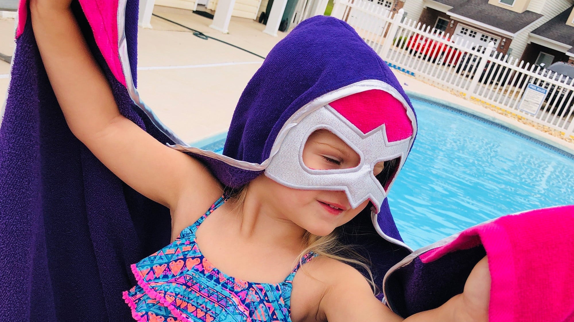 The Must-Have Gift of the Summer: Everfan's Hooded Superhero Towel