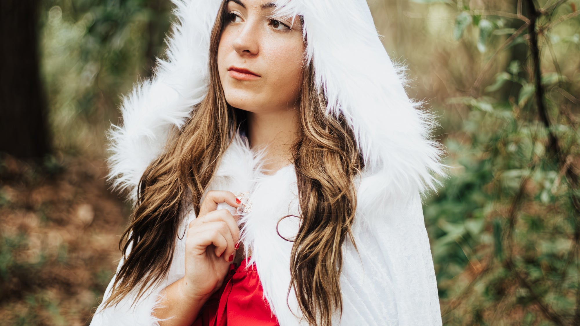 Embrace the Magic of a Winter Renaissance Faire: What to Wear and How to Stay Warm!