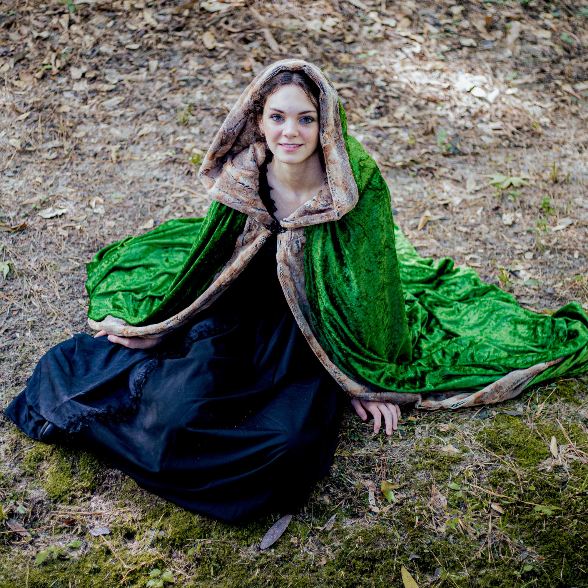 Medieval Princess Royal Cloak with fox fur trim metal clasp, Viking Renaissance Cape with hood