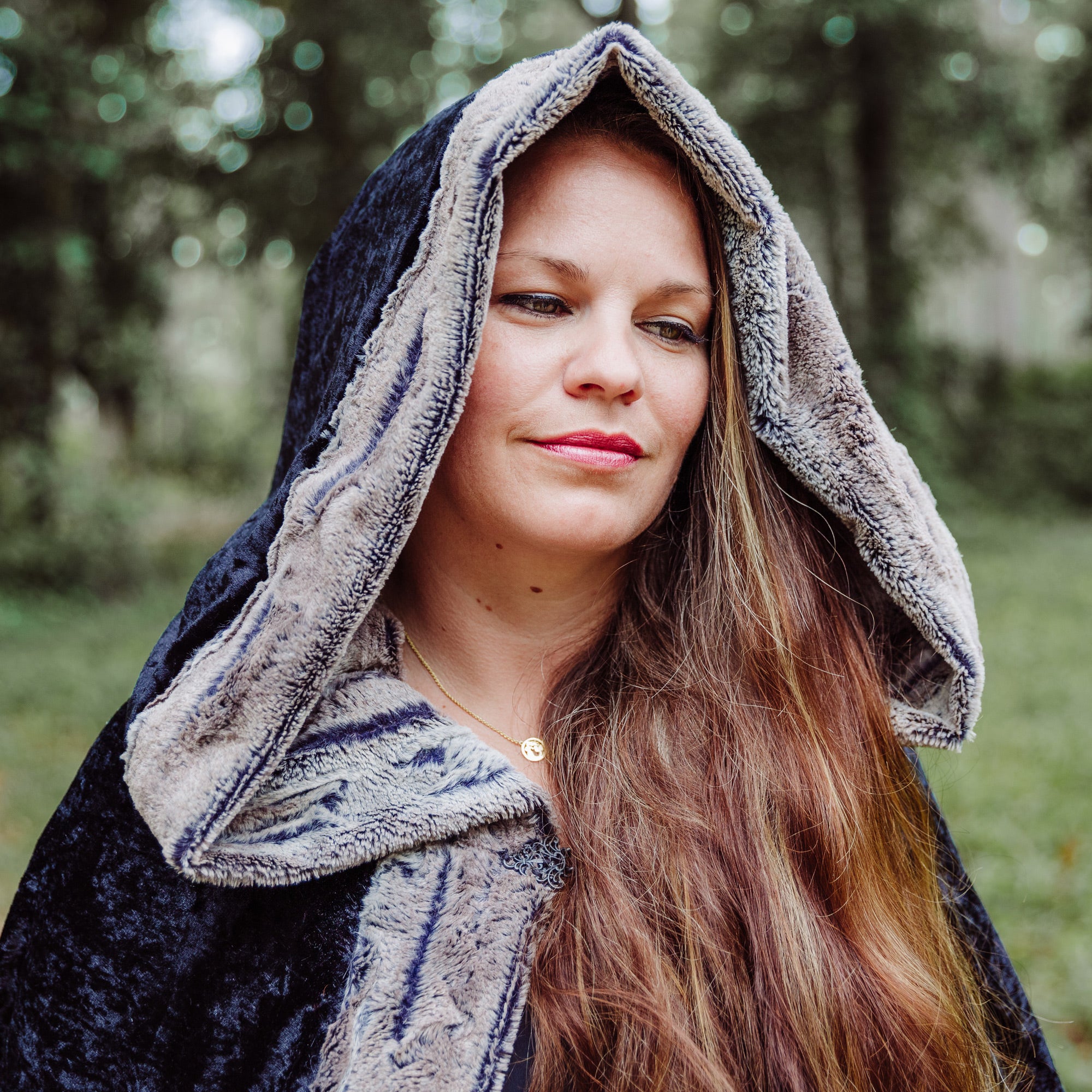 Faux Fox Fur Hooded Cloak - Black Cloak with Pewter Fur | Medieval, Barbarian, Viking, Renaissance Costume Cape for Cosplay and LARP