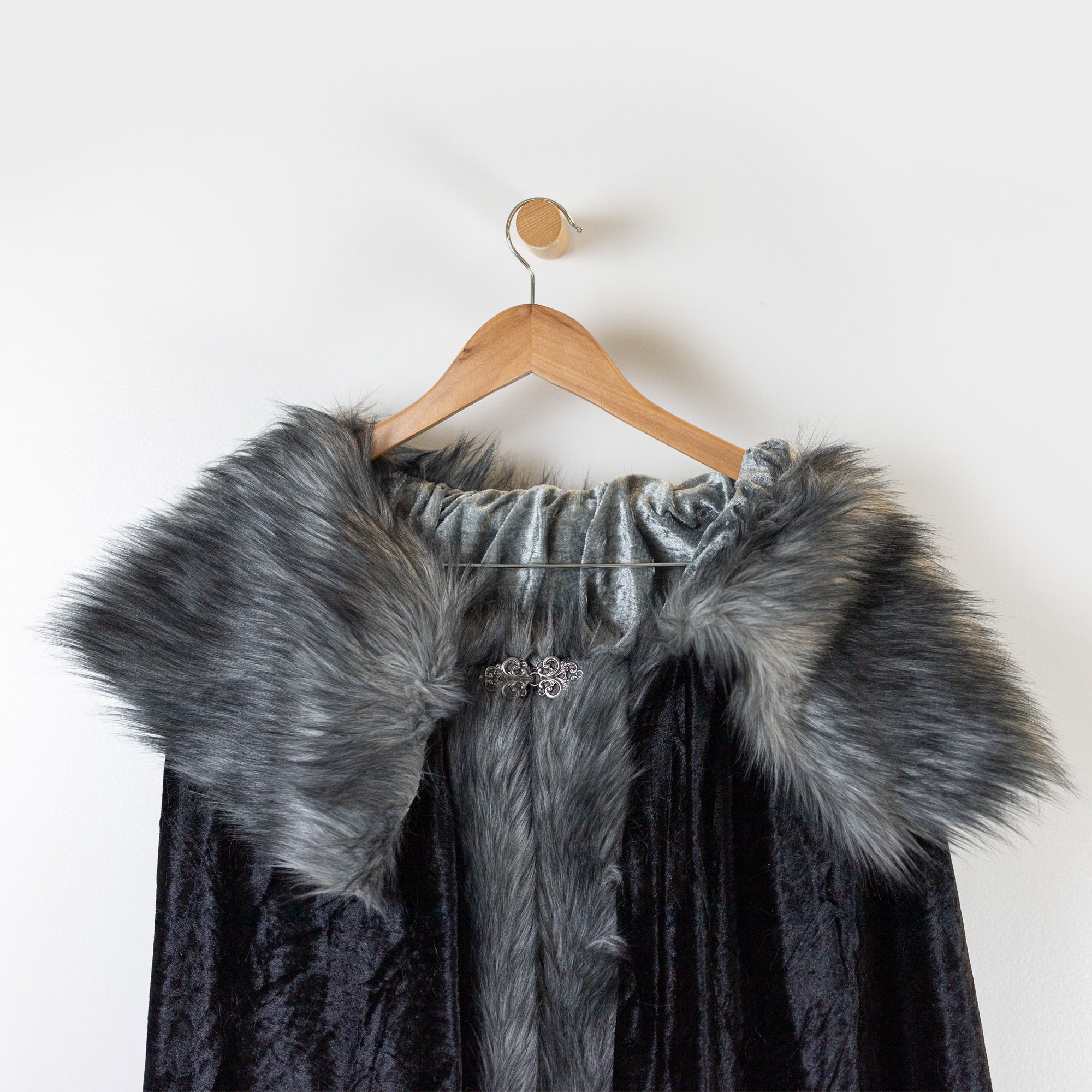 Jon Snow Game of Thrones Cloak Faux Fur Viking King of North Nightwatch