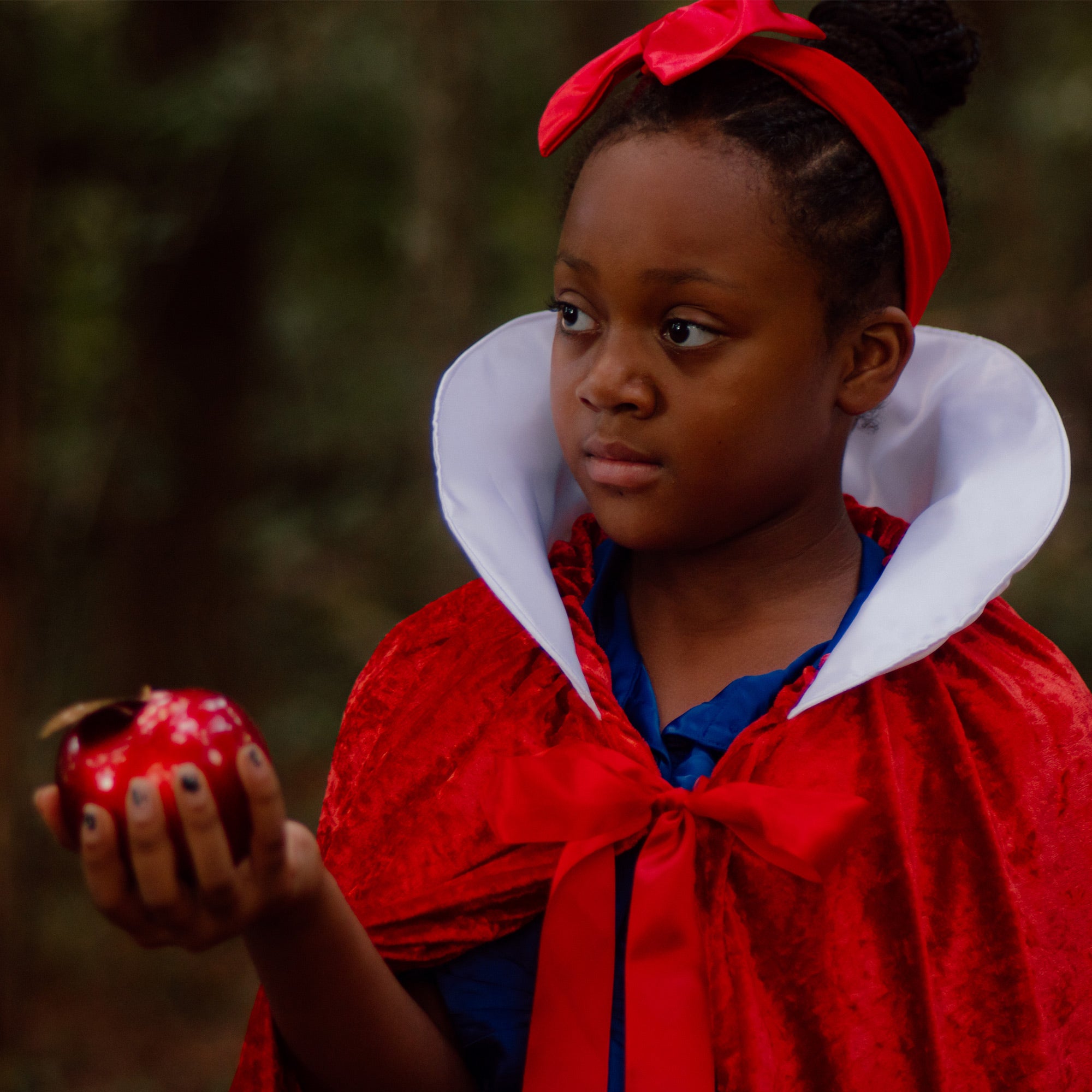 snow white princess costume halloween red cloak white collar satin ribbon tie velour