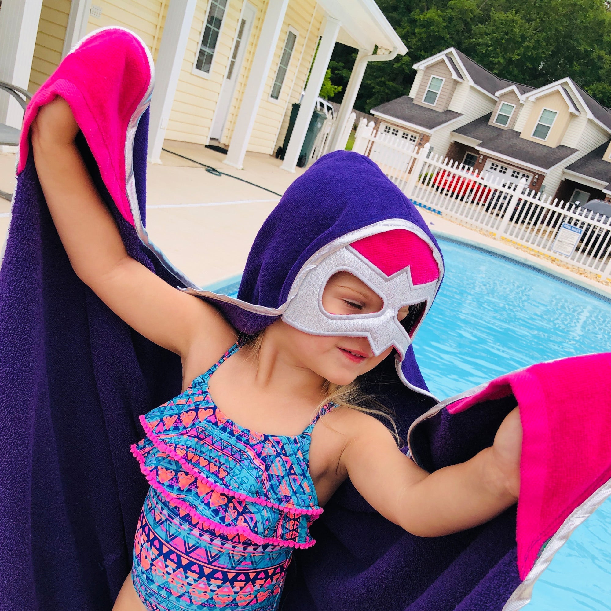 The Must-Have Gift of the Summer: Everfan's Hooded Superhero Towel