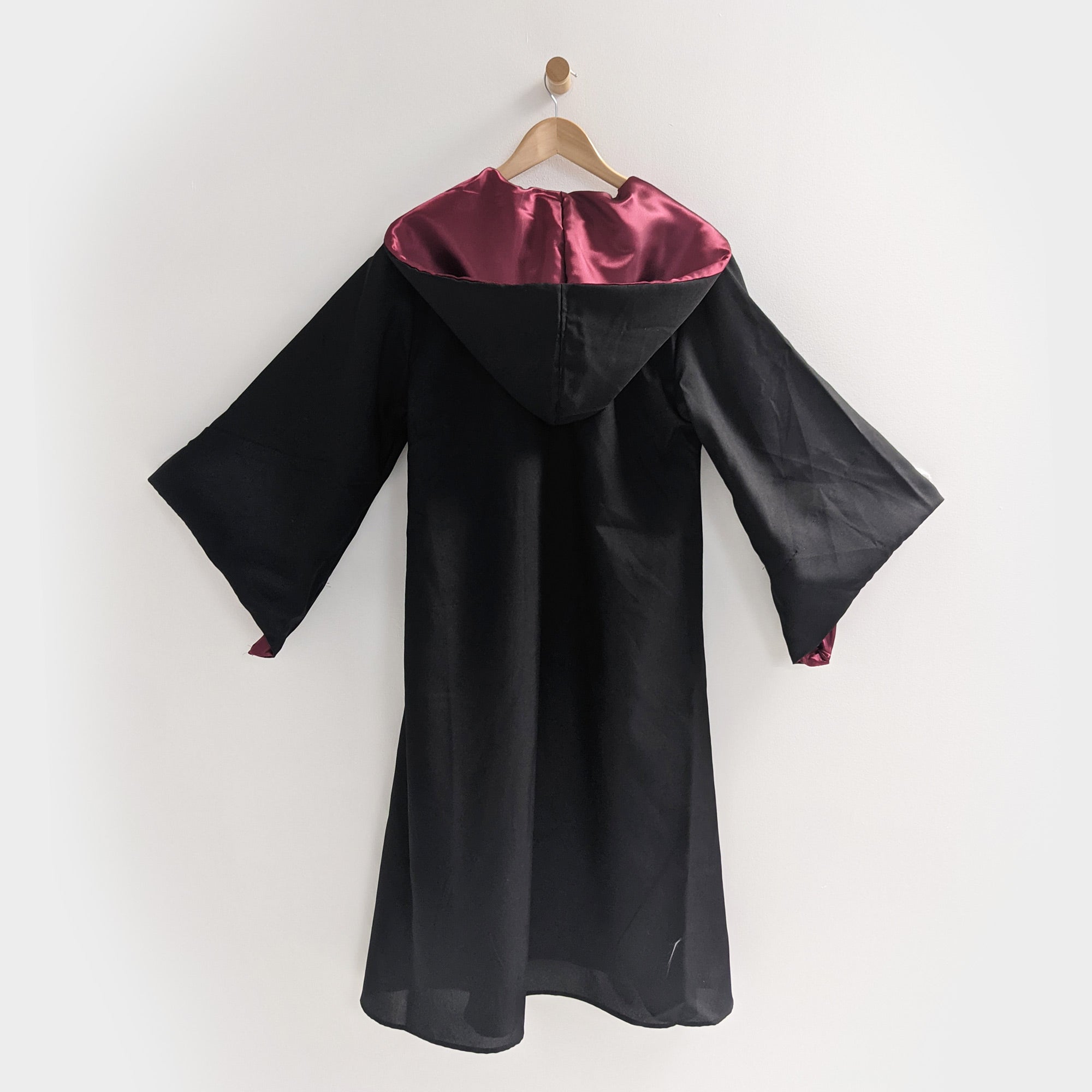 Black Wizard Robe Burgundy Harry Potter Witch Pagan Hogwarts Hermoine rensaissance Gryffindor Slytherin Ravenclaw Hufflepuff