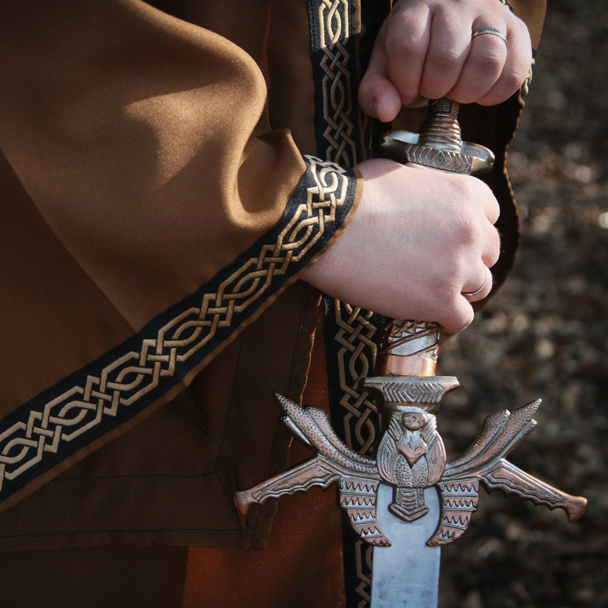 celtic robe hooded jacquard trim sleeves Wizard Warlock Medieval Fantasy Renaissance costume cosplay LARP