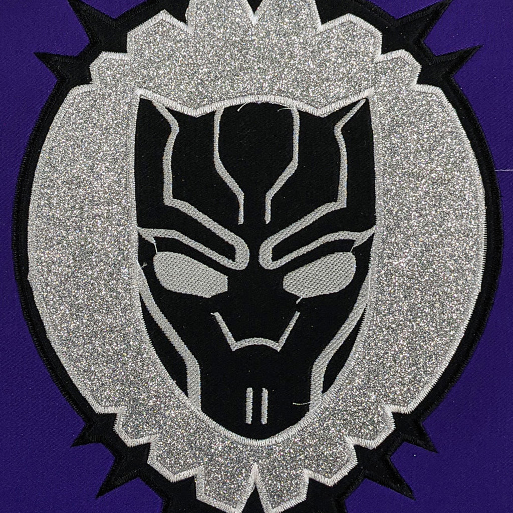 black panther superhero shield weapon marvel wakanda king